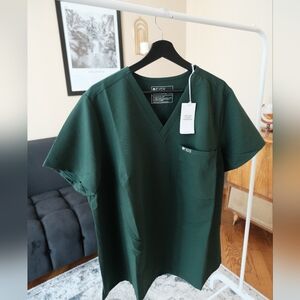 SOLD Figs RARE LIMITED EDITION BRITISH Racing Green V-Neck Scrub Top *NWT*